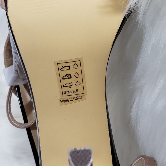 Heels - Picture 6 of 7